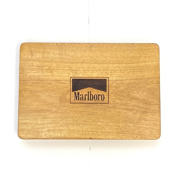 Marlboro Other - Vintage Marlboro Poker Set